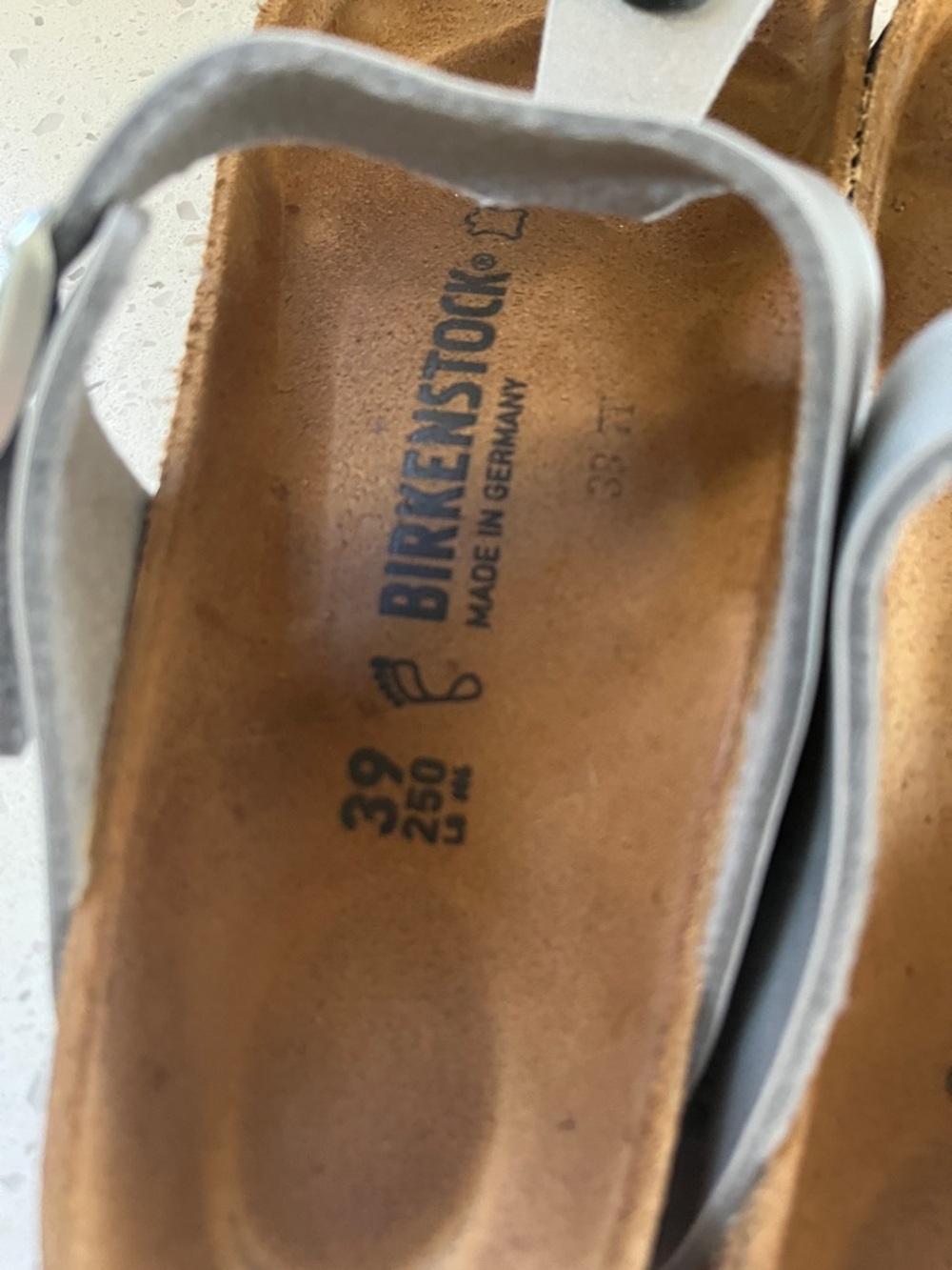 Birkenstock Silver Metallic T-Strap Thong Sandals 39 gizeh - Picture 2 of 6
